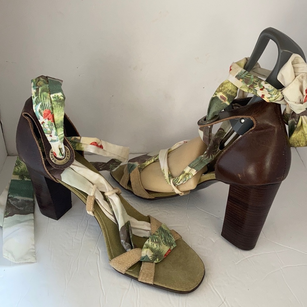 Osklen Tie up Block Heel Shoes